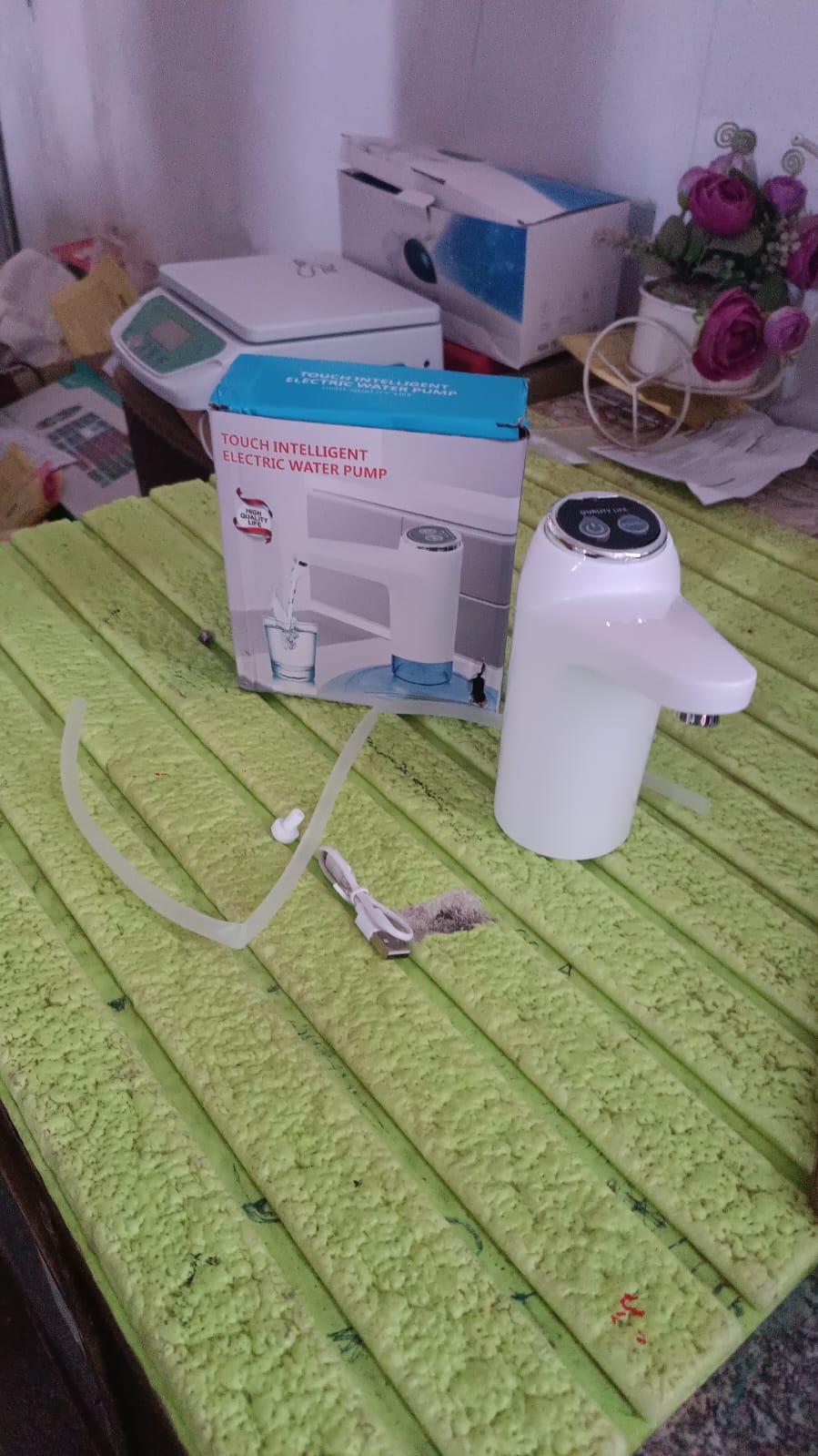 USB Electric Water Dispenser Pump, Portable Bottle Pump for Home & Travel Use